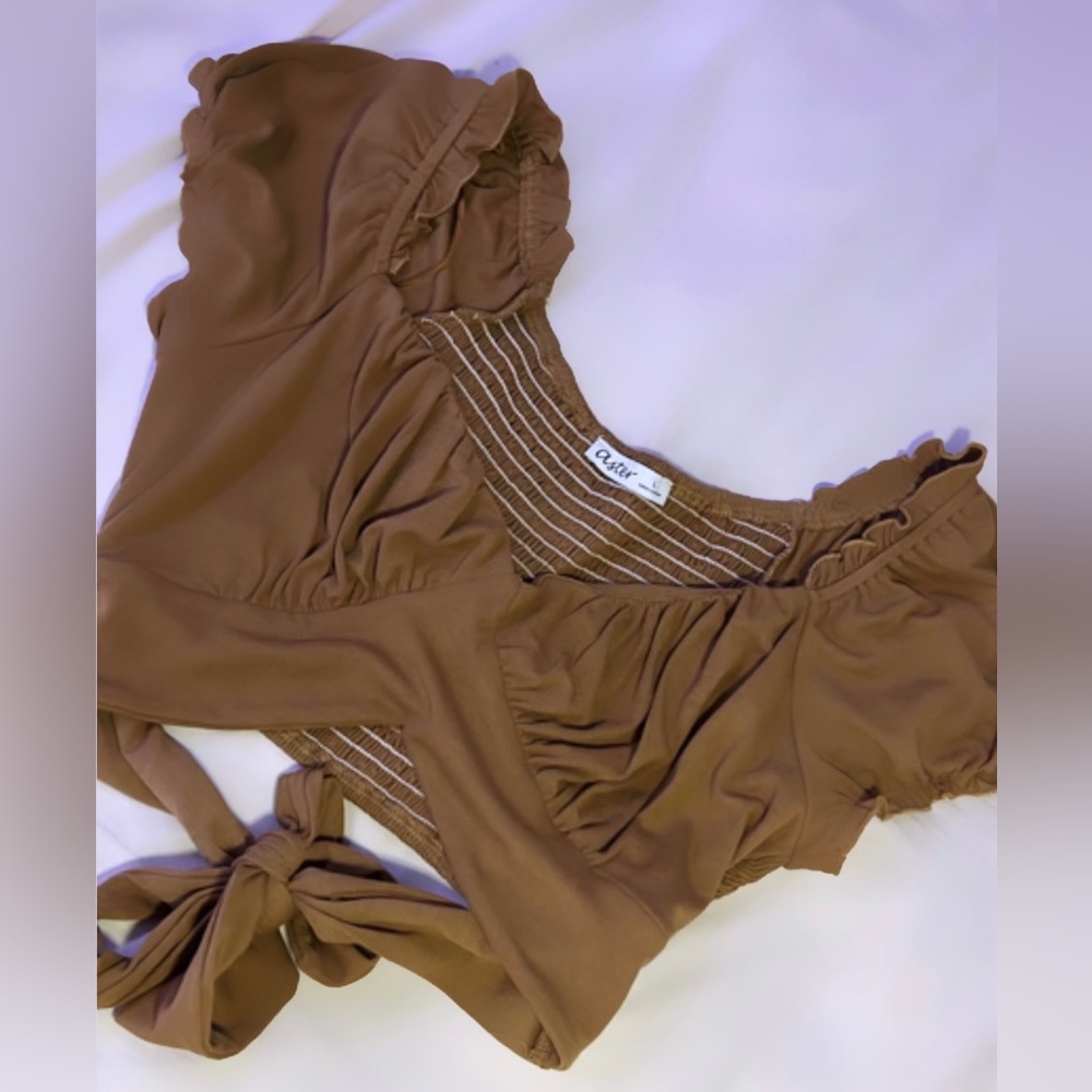 BROWN BLOUSE